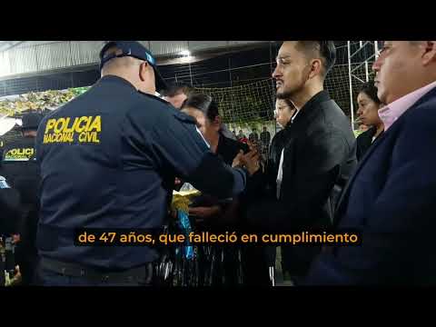 Anoche, en la aldea Chionon de San Pedro Carchá,  Alta Verapaz, se realizaron honras fúnebres