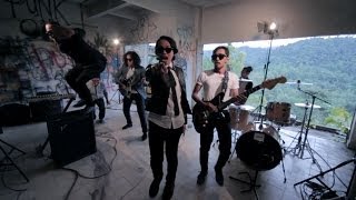 Grey Sky Morning - Dewi Hatiku | Official Music Video