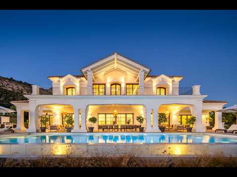 Exclusive mansion with panoramic views of the sea and coastline at Marbella Golf Club Resort, Benahavís
