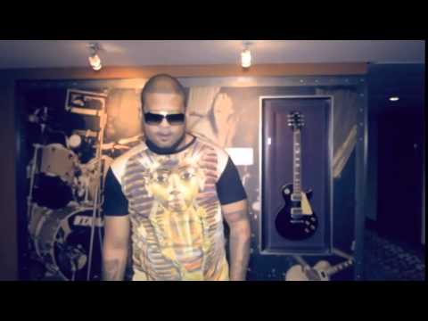 Lapiz Conciente  le tira  a  arcangel  2014