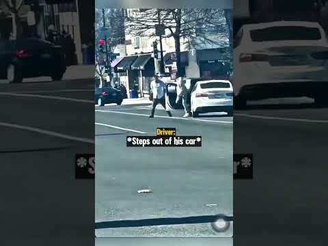 Road Rager Man Hits Drivers Car Window
