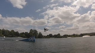 preview picture of video 'Wakeboard au câble de Cergy'