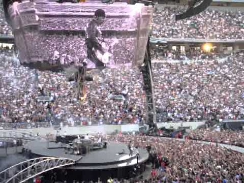 U2 Space Oddity/Even Better Than The Real Thing 6/26/11 East Lansing