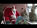 Kerstman Jos brengt bewoners Jordaan dichter bij elkaar