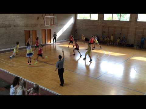 Partido amistoso entre Baloncesto Femenino Aragón y CB Claret. 12 de septiembre 2015.