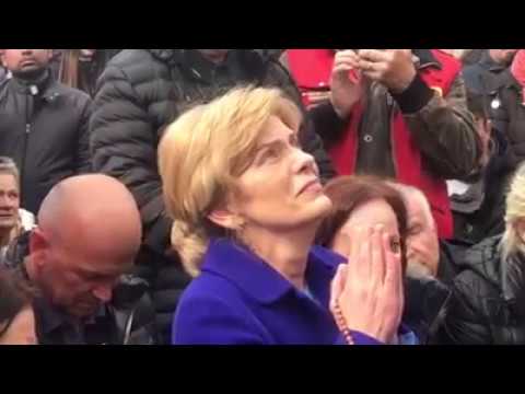 Medjugorje apparizione del 18 marzo 2019. Il momento in cui la veggente parla con la Madonna