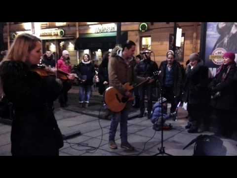 New year's St. Petersburg Street musicians