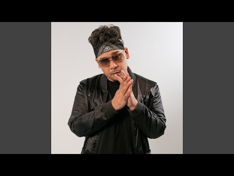 พี่บ่าว (P-Baw)