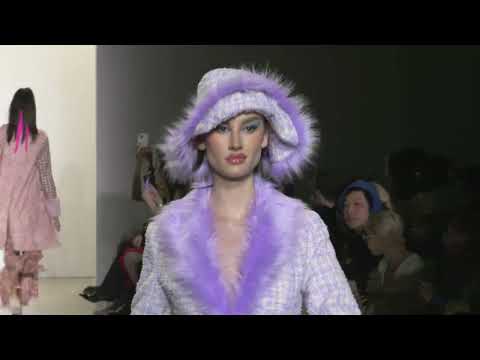 Kim Shui New York Woman FW 22-23