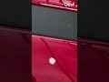 Huh, wat doet deze jongen? Een fiets en een auto zijn blijkbaar een goede combinatie | RTV Oost