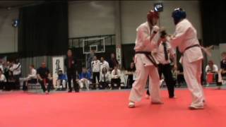preview picture of video 'Kyokushin Karate Toernooi Brasschaat  9 nov 2013 (Louis)'