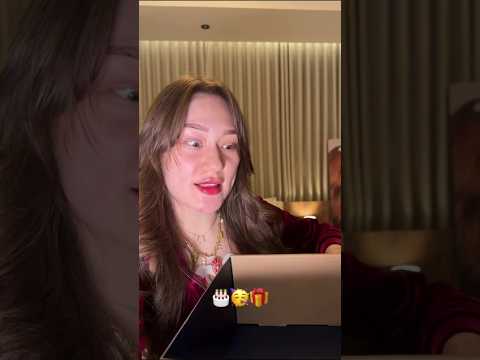 تعالو نفتح هدايا عيد ميلادي🎀🥰