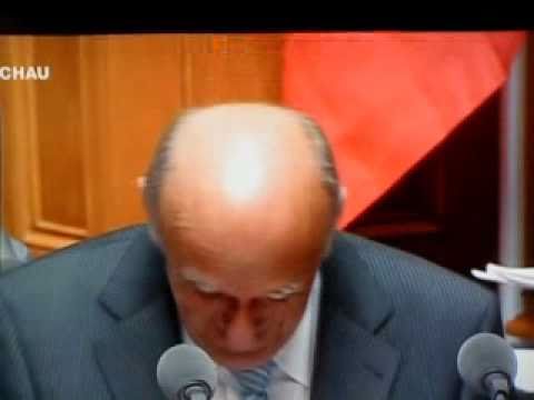 BR Hans-Rudolf Merz muss lachen bei Importiertes Gewürzfleisch