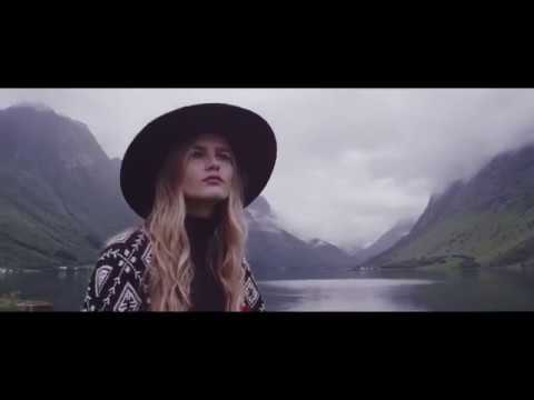 Konga Music Agency - Campaña Online - Stradivarius Fall Winter 2017 ‘Escape’