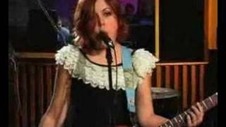 Sleater-Kinney - &quot;Entertain&quot; Live