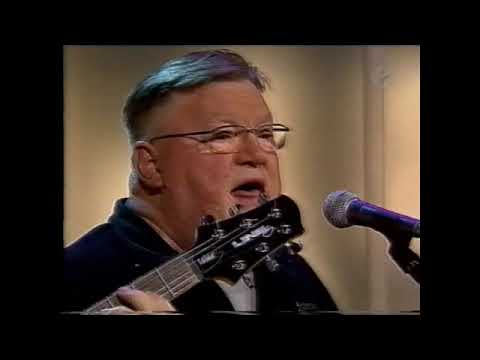 Hljómar árið 2003.  Sp.  421.