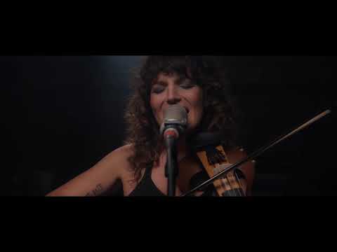 Xani - Keep Moving - Live at Fight Night Records