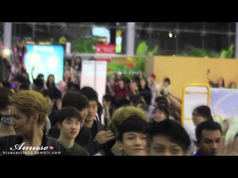 [1080p Fancam] 121125 EXO at airport back to korea