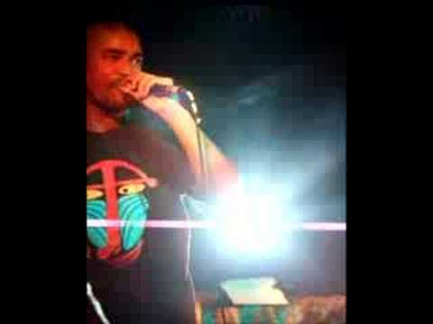 Daz-Ini - Avec le love on donne ça (live)