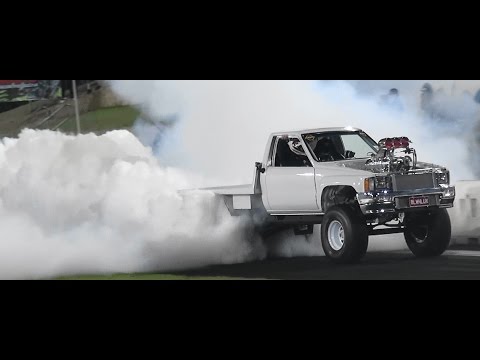 BLWNLUX FINALS BURNOUT AT BRASHERNATS SYDNEY 2016