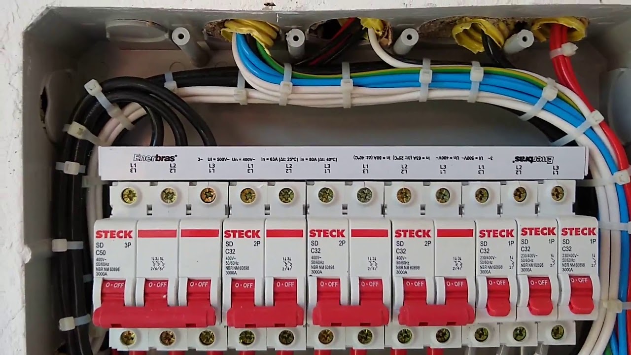 Watch Now Painel de distribuição 24 Disjuntores Painel de distribuição 24 Disjuntores