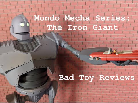 New Mondo Mecha Series Iron Giant figure.