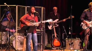 Ruthie Foster - "My Kinda Lover" (eTown webisode #753)