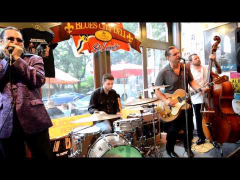 Doug Deming & The Jeweltones w/ Dennis Gruenling at the Blues City Deli #4