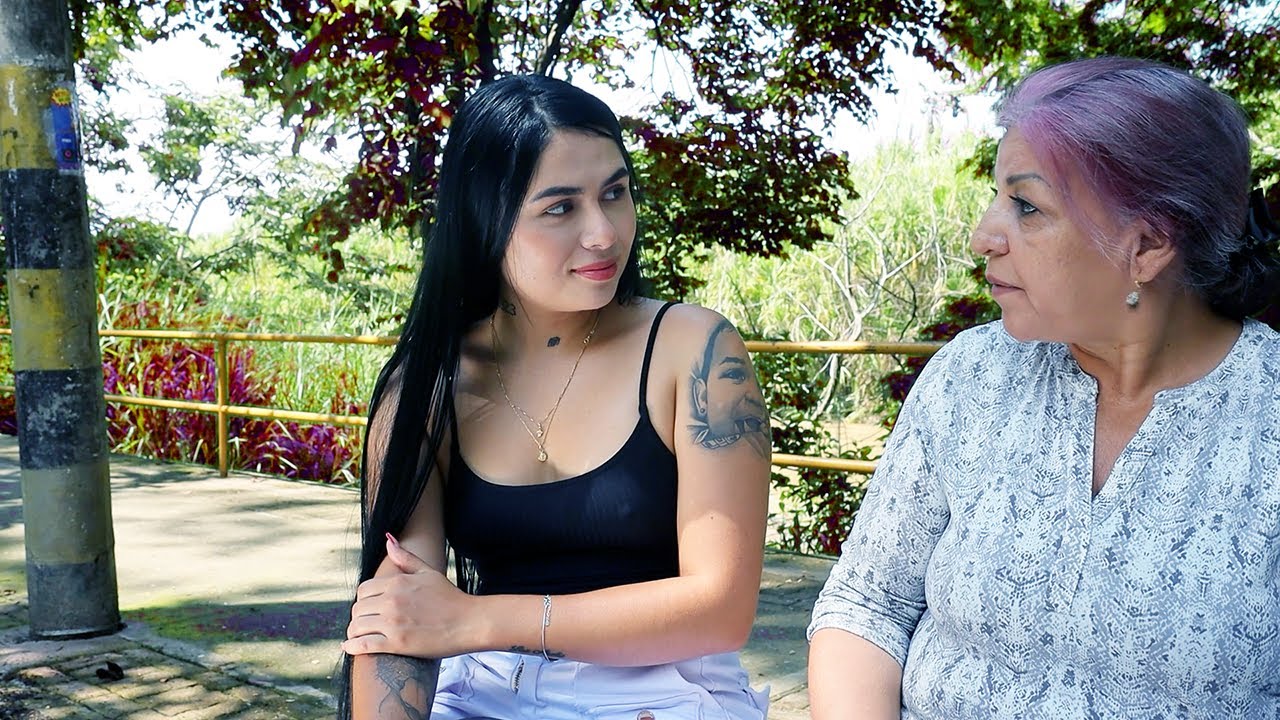 CREÍA QUE SU MADRE ESTABA EQUIVOCADA Y UNA ANCIANA LE MOSTRÓ LA REALIDAD. 💔Relatos y Confesiones💔