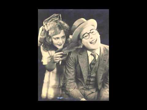 Poor Papa - The Goofus Five (California Ramblers with Adrian Rollini, Chelsea Quealey) (1926)