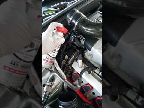 Carbon Cleaning a B8.5 Audi S4 with CRC GDI Intake Valve & Turbo CLEANER