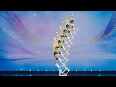 מגדל הכיסאות - מופע אקרובטיקה ואיזון מדהים!