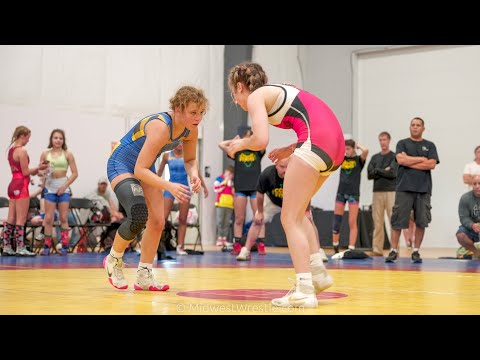 52 kg Girls Freestyle – Victoria Macias {B} of IL Cornstars Black vs. Ollie Weiland {R} of WOW South