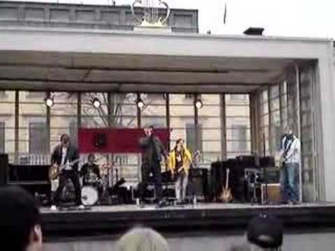 Bass'n Helen - Lasienkeli (Live Helsinki 2006)