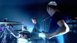 Groove Armada - Look Me in the Eye Sister (Live from Glastonbury)