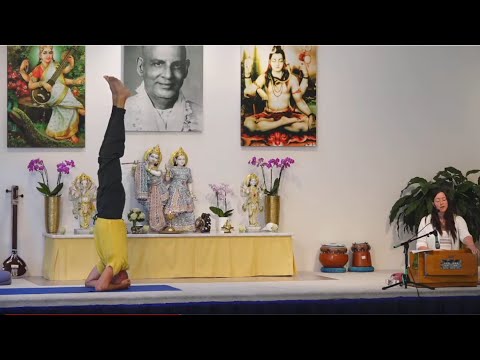 Mantra-Yogastunde mit Sarada - Live 16:15 Uhr 02.05.2020