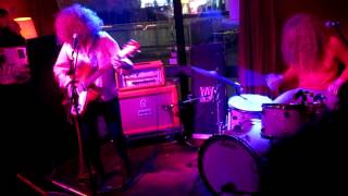 Wild Wax Shows presents White Mystery at the Molotow Bar.