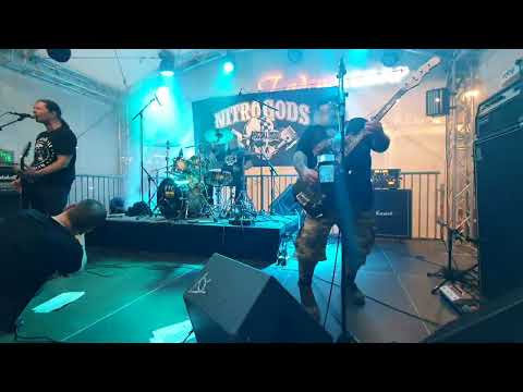 nitrogods at strangriedefest 2022 lipsynch stars