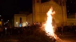 preview picture of video 'A luminaria ri Santa Lucia A San Michele di Ganzaria - 2 dicembre 2014'