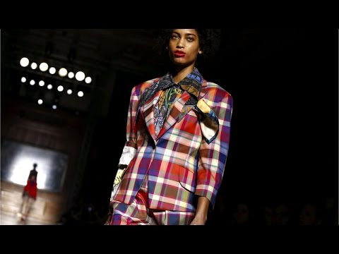 Vivienne Westwood | Fall Winter 2016/2017 Full Fashion Show | Exclusive