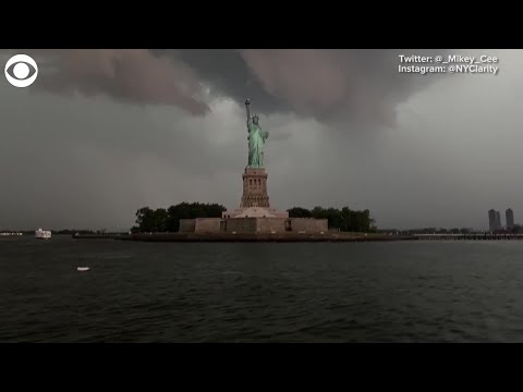 Lightning strikes Statue of Liberty