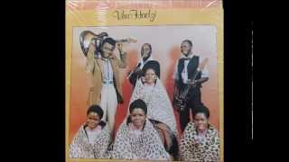 Download lagu m.d. shirinda & fam. with his younger brothers --- tshisiwana mp3