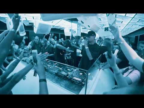 MK B2B IDRIS ELBA in the toilets @ Hi Ibiza 2019