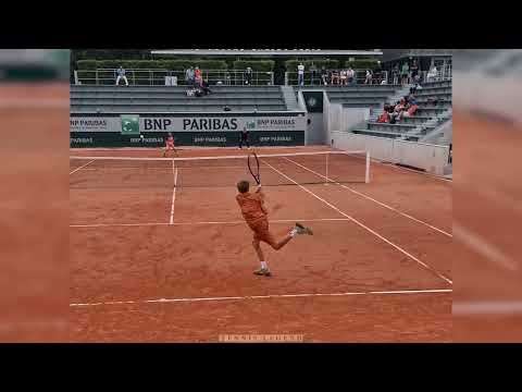 4/6 vs. 5/6 à 12 ans : Evan Giurescu contre Thomas Grévoul en finale du championnat de France 11/12