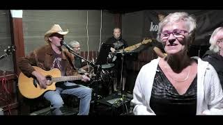 COUNTRYMENI Live (Restaurace na Formance PASTVINY CZ - A shorten