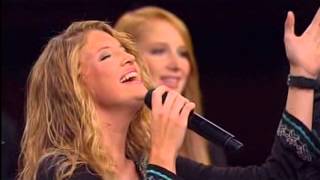 THE COLLINGSWORTH FAMILY   SINGING (&quot;AT CALVARY&quot;)
