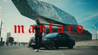 Kniel Voor Me Music Video