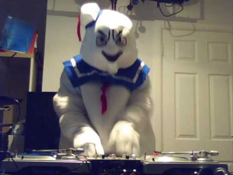 DJ Boz Halloween 2009 Mix - with special guest!