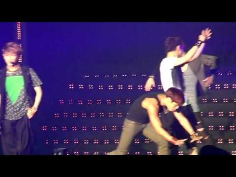 SHINee @Pink Play Concert - Sherlock - Seoul - 08/08/2012
