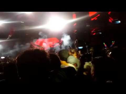 Carnage ft. Tomas Barfod & Nina Kinert - November Skies (Junkie Kid Remix) @ Road To Ultra Peru